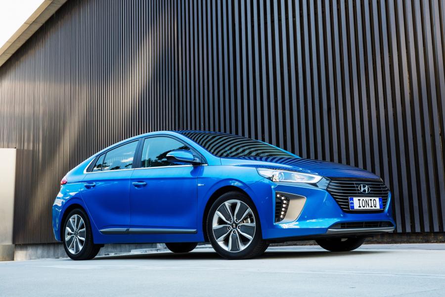  Hyundai IONIQ hybrid (AE) 2018 года  (AU) (фото 18 из 42)